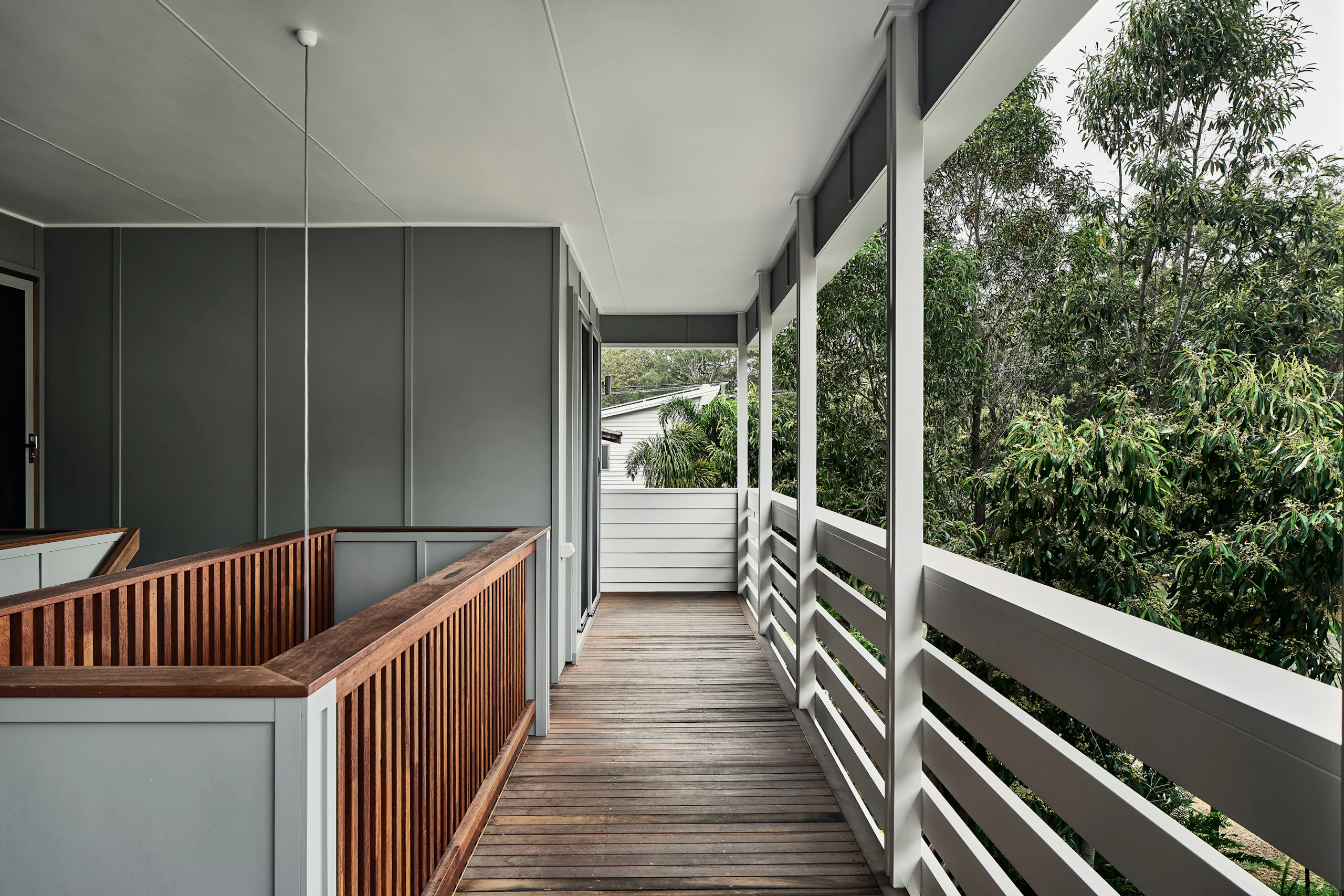Red Beach Haus 025 - Image 5