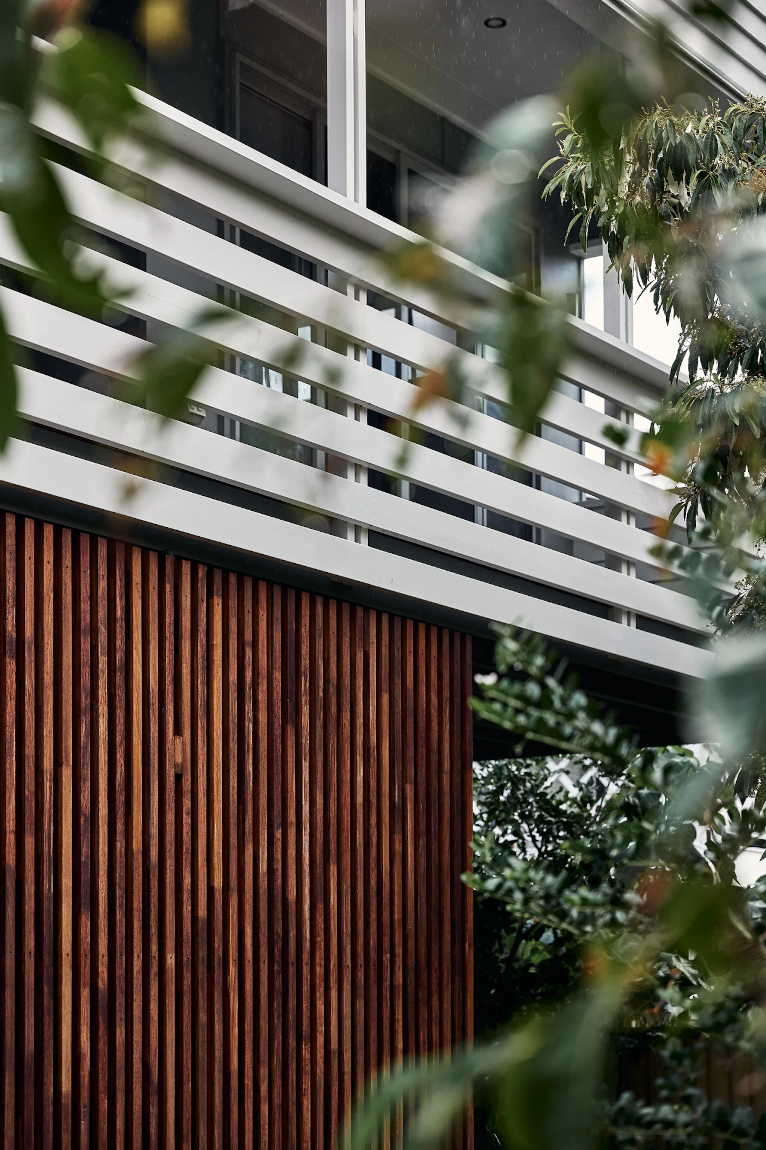 Red Beach Haus 025 - Image 3