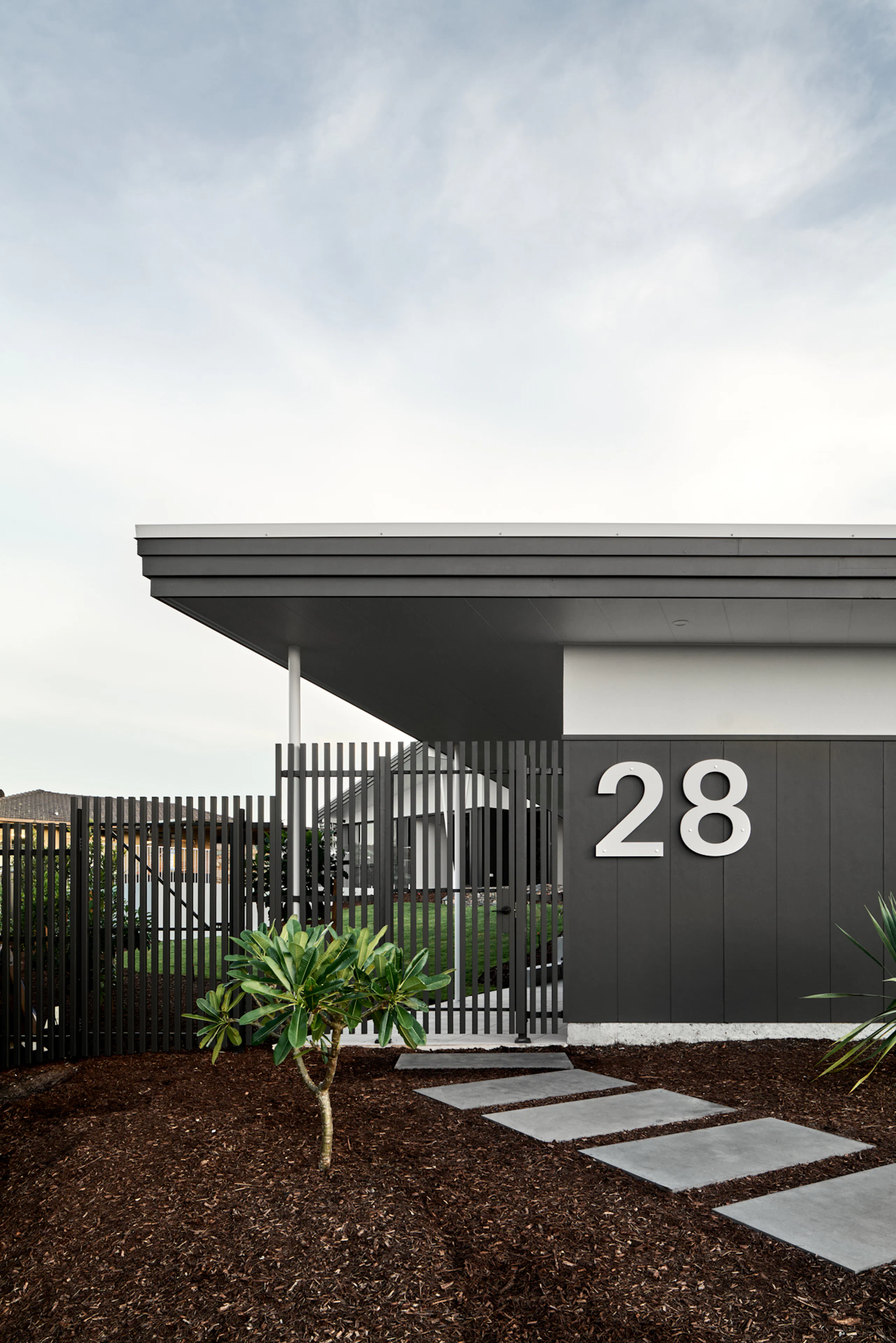 Mansfield Haus 028 - Image 18