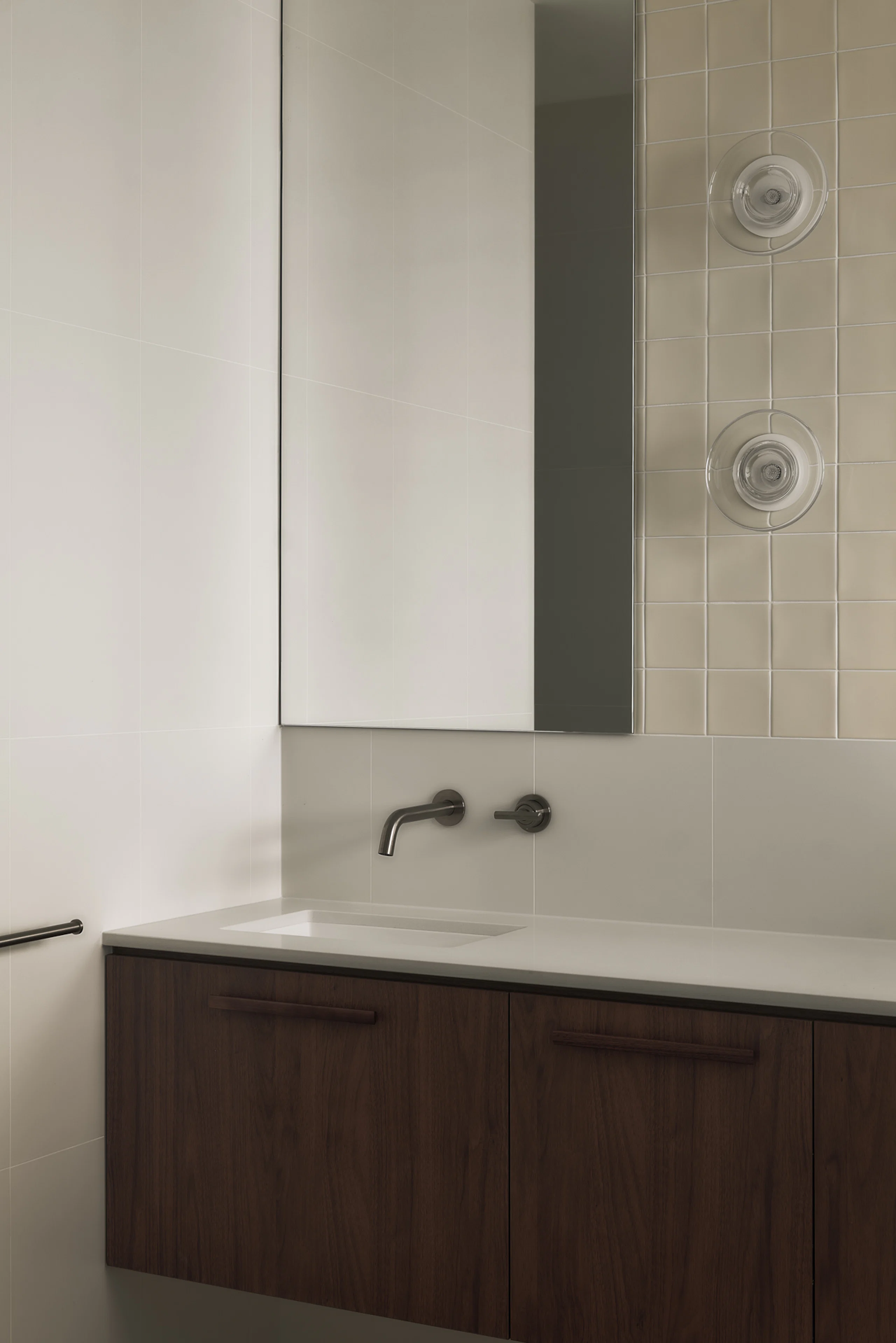 Seven Hills Haus 049 - Image 17