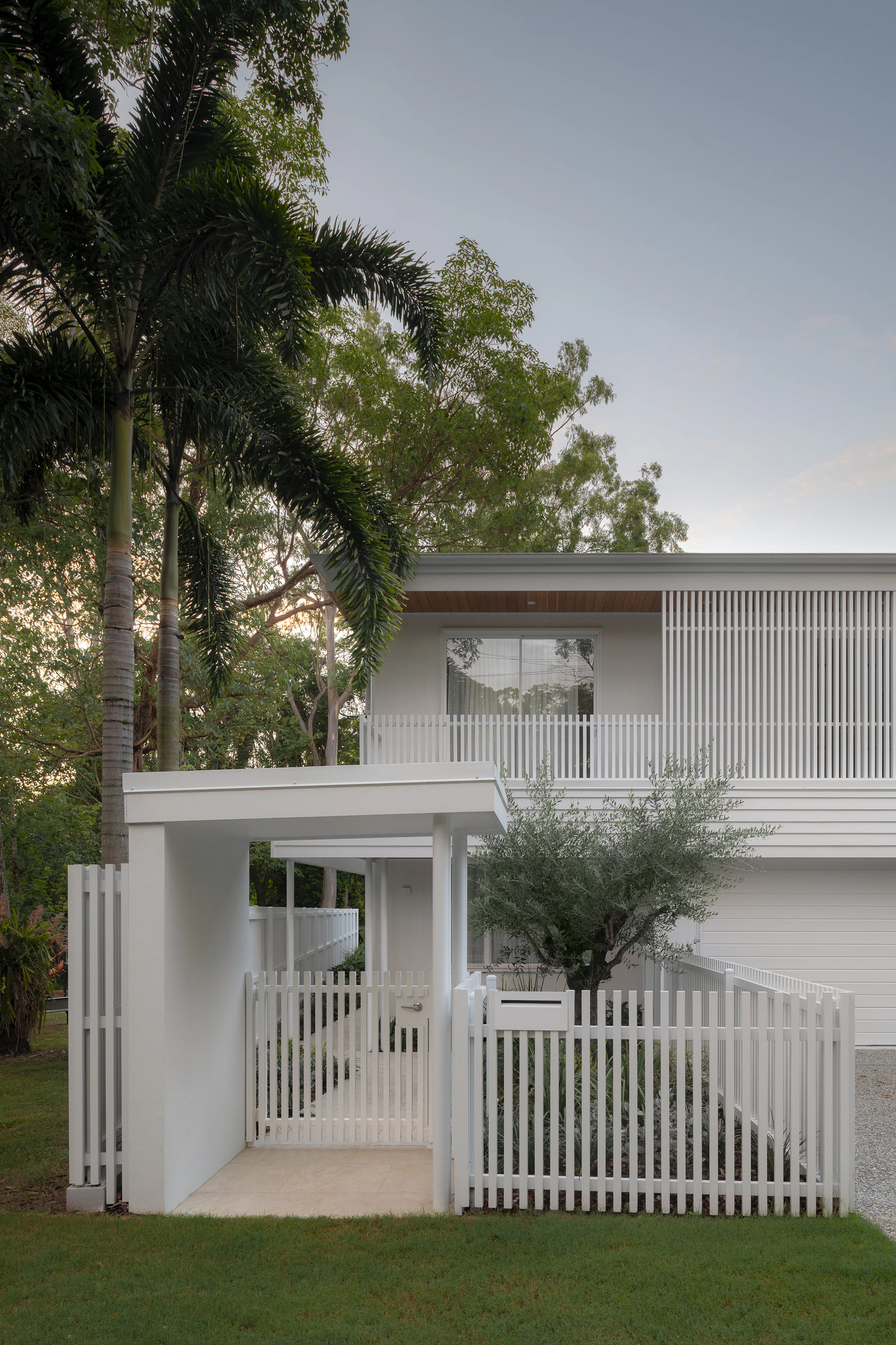 Toowong Haus 133 - Image 2
